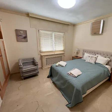 Beautiful 2 Steps From The * Marbella