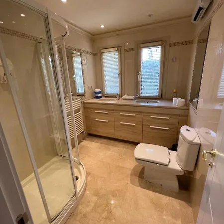 Beautiful 2 Steps From The *