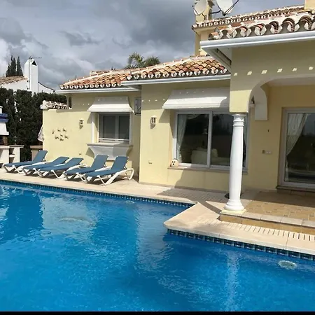 Beautiful 2 Steps From The Villa Marbella