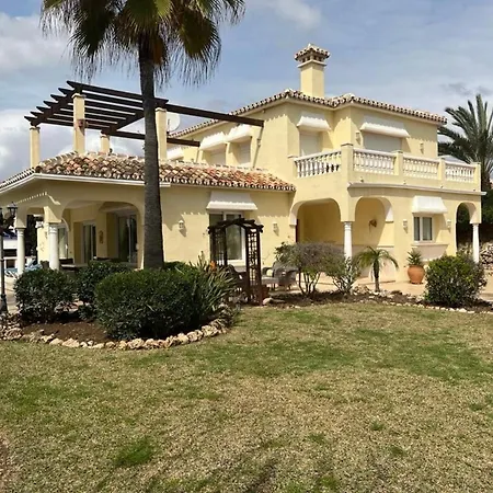 Beautiful 2 Steps From The