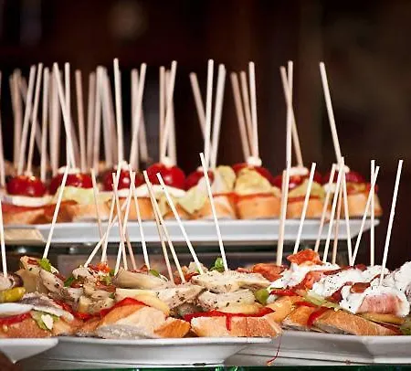 Beautiful 2 Steps From The *