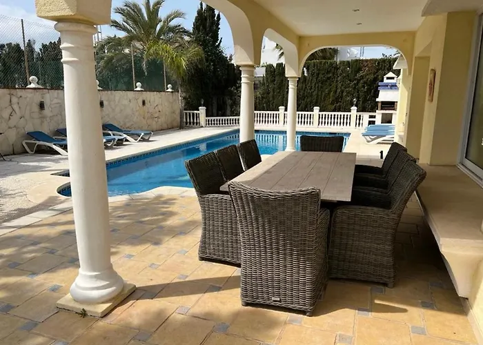 Beautiful 2 Steps From The