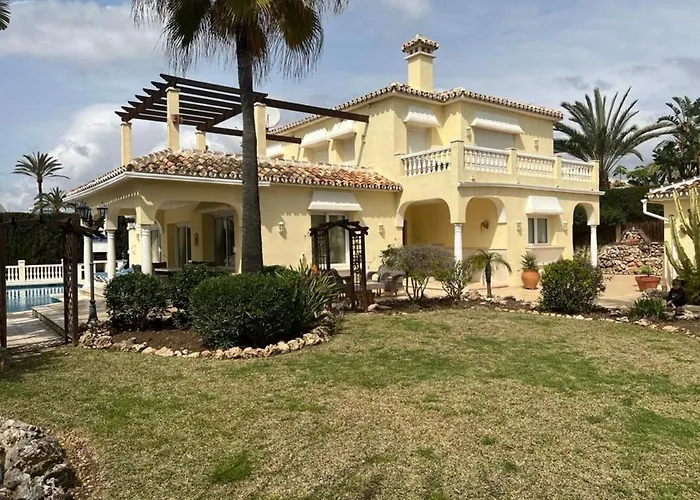 Beautiful 2 Steps From The