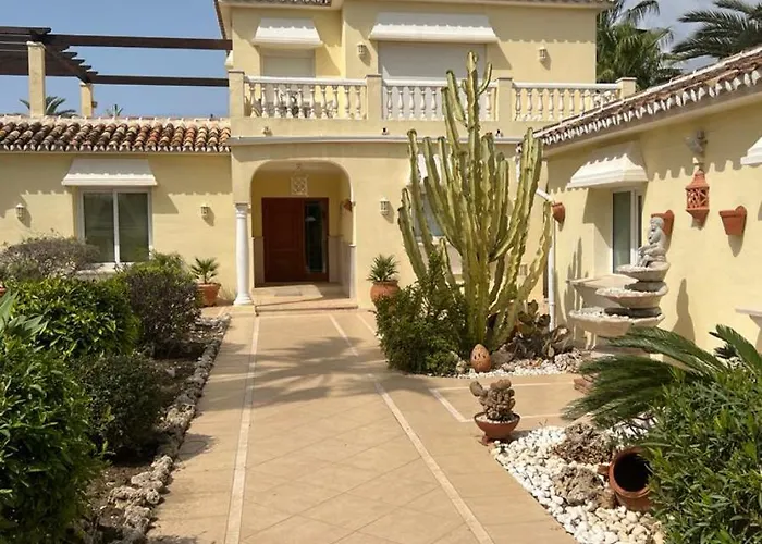 Beautiful 2 Steps From The Marbella