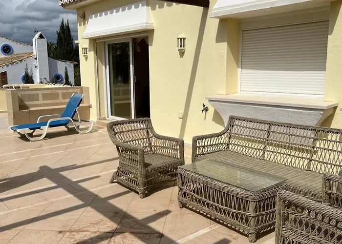 Beautiful 2 Steps From The Willa